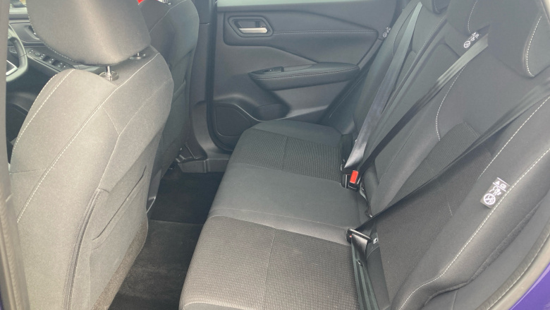 Nissan Qashqai 1.3 DiG-T MH 158 Acenta Premium 5dr Petrol Hatchback